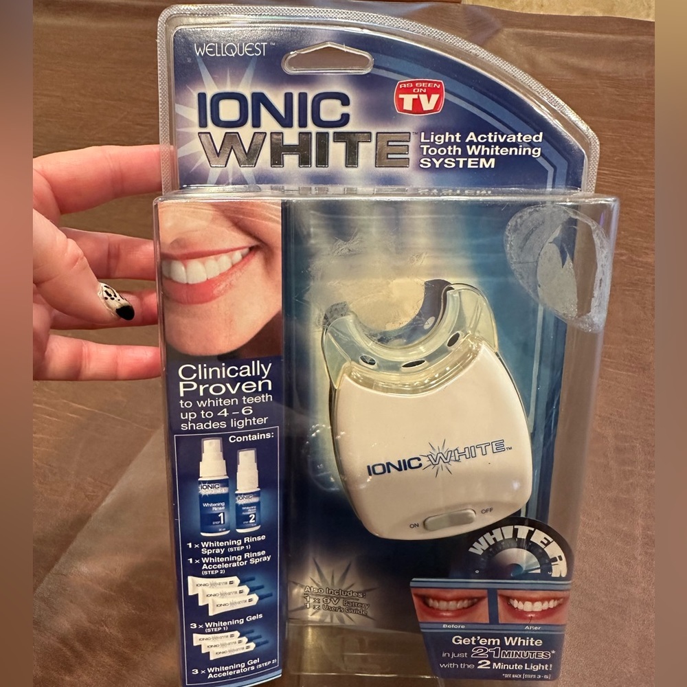 Iconic White Light Activated Teeth Whitening System